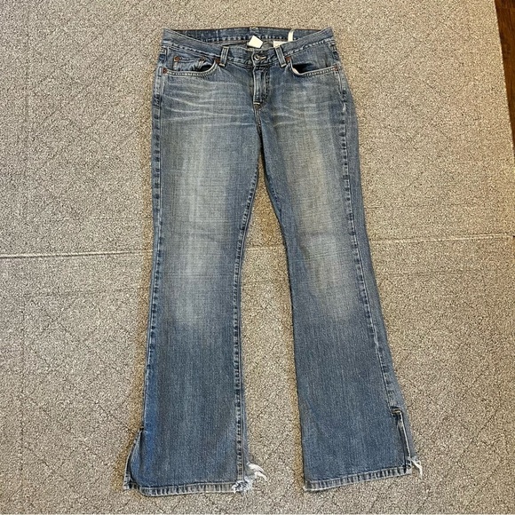 Lucky Brand Dungarees Skylo Flare Jeans Womens 8 Blue Distressed Denim - Picture 1 of 15